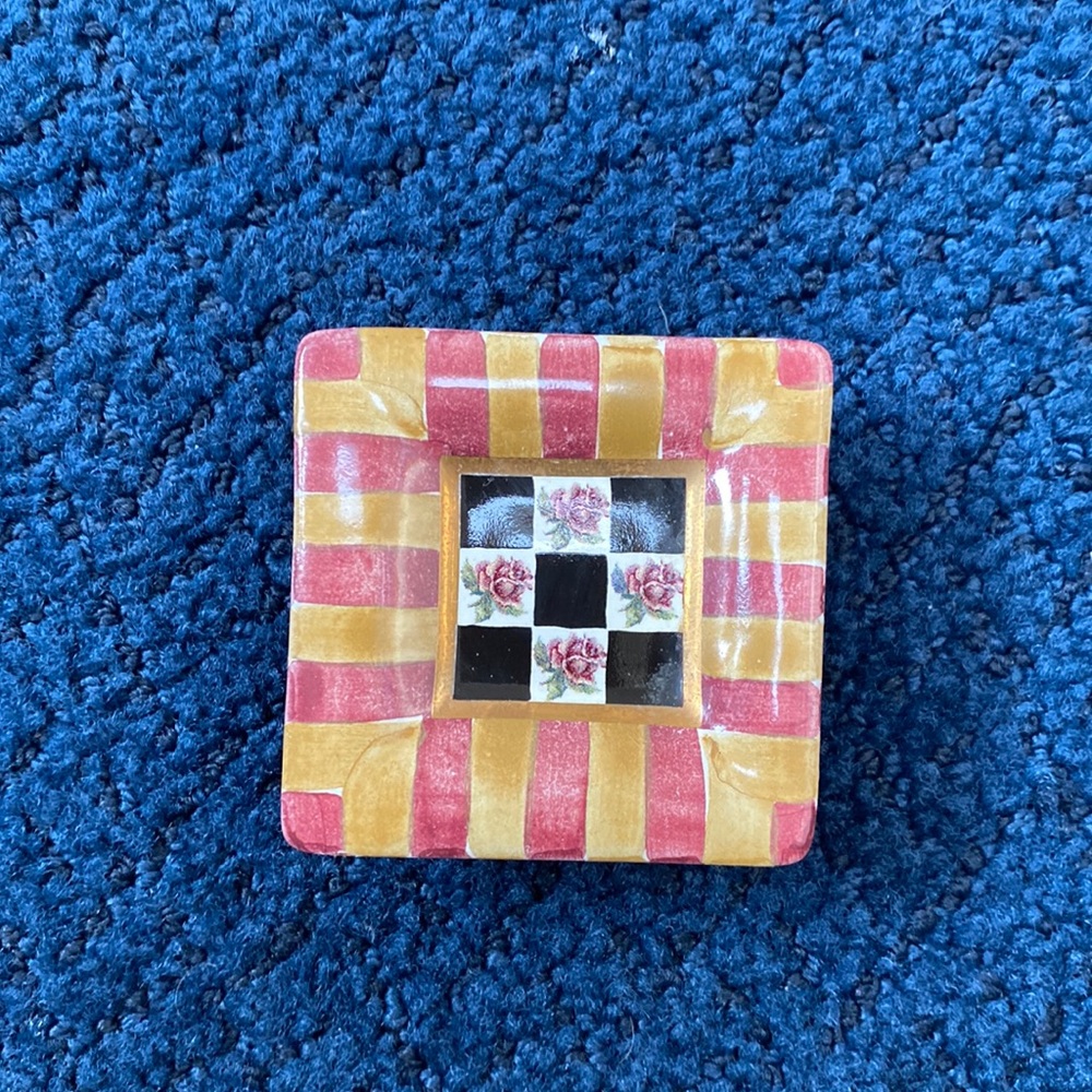 Mac-Kenzie Childs drawer pull